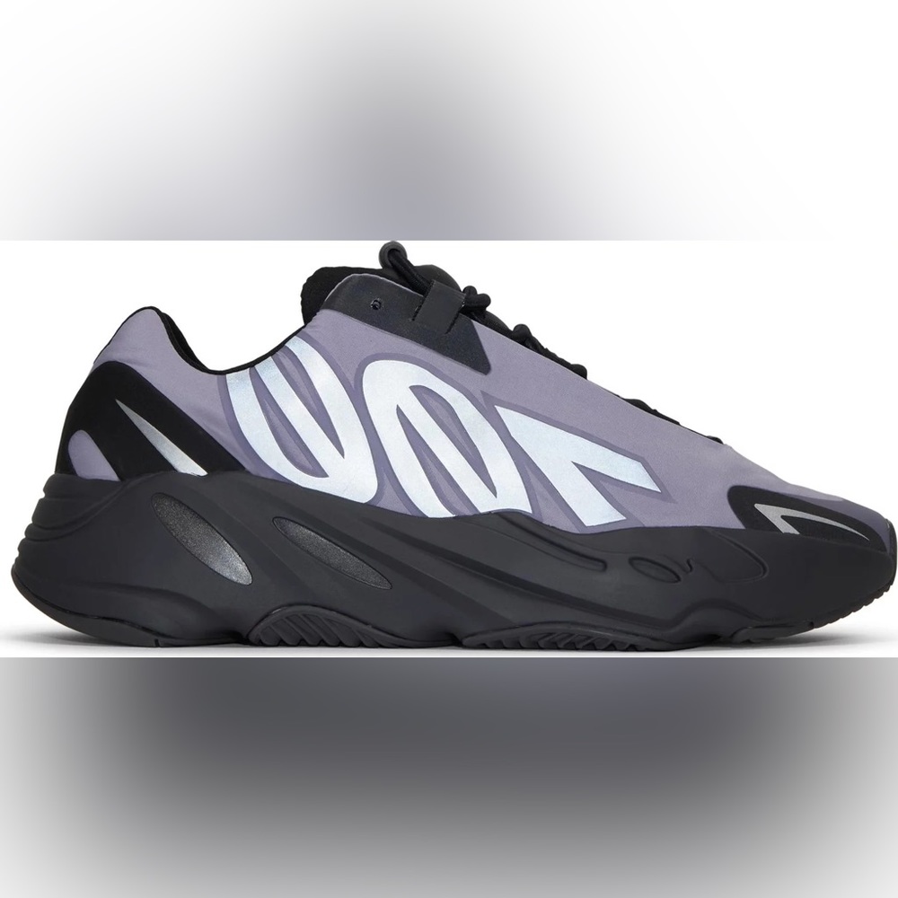 Yeezy Boost 700 MNVN - Geode